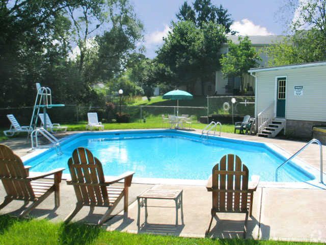 Cedar Village Apartments — Outdoor pool